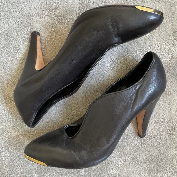 Loeffler Randall Leather V Vamp Gold Toe Heels - Picture 2 of 9